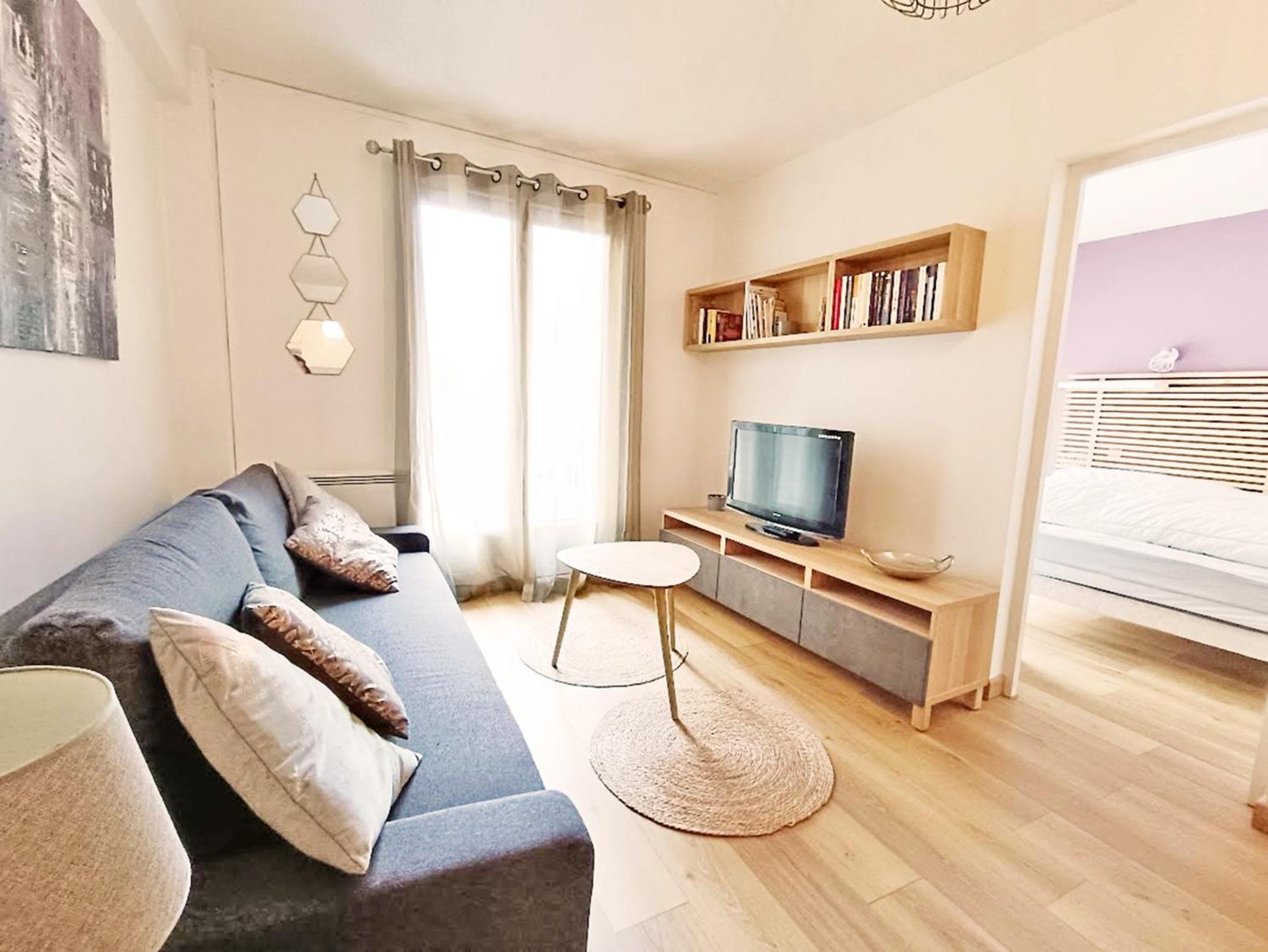 Chez Dominique, T2, Centre Ville, Vue Montagne, Wifi, 4 Personnes Bagnères-de-Luchon Εξωτερικό φωτογραφία
